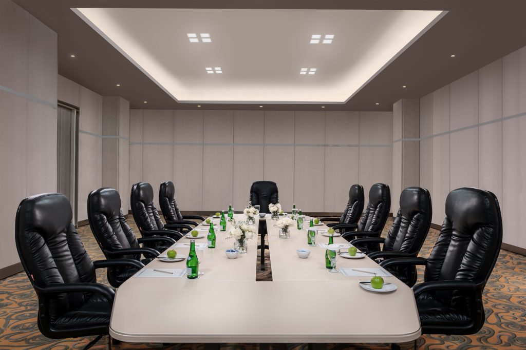 Desain-ruang-meeting-kecil 