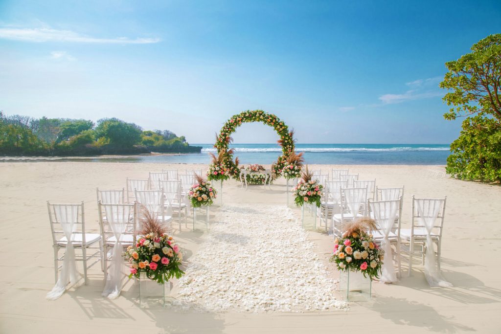 Outdoor-wedding-venue-pantai
