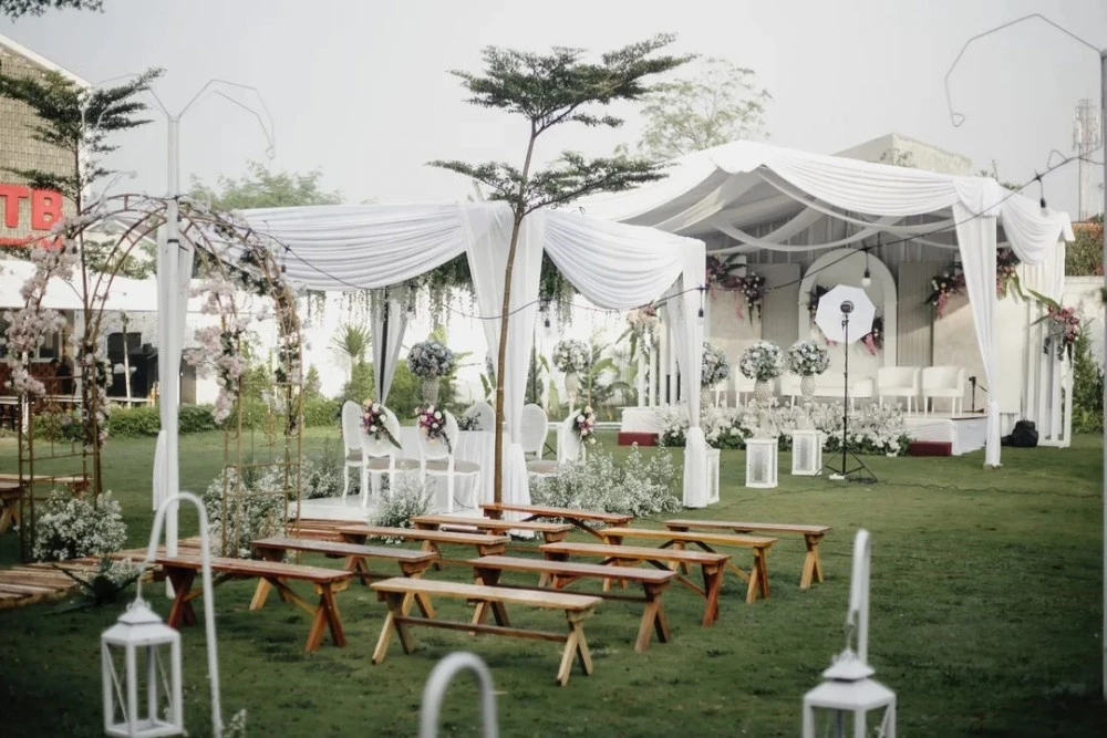 Keuntungan-semi-outdoor-wedding