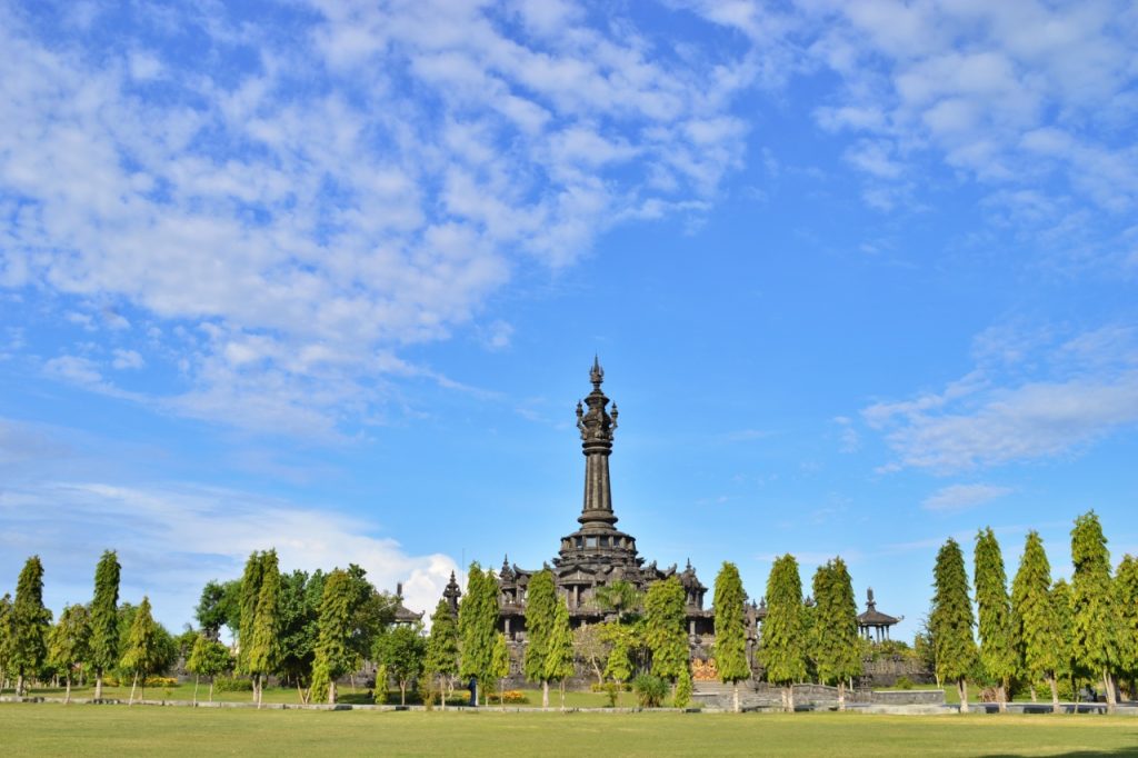 Tempat-Pameran-di-Denpasar-Lapangan-Renon