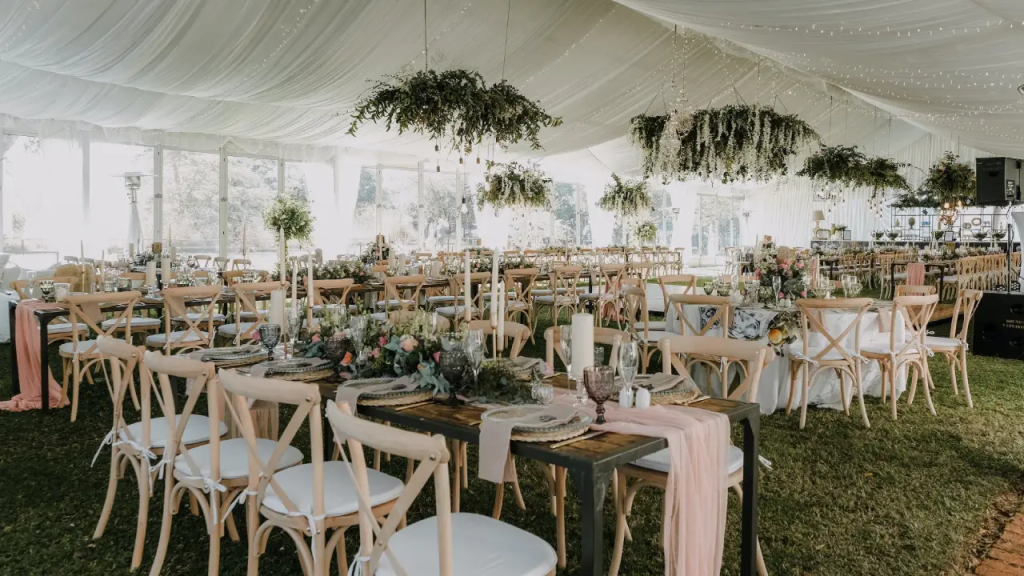 semi-outdoor-wedding-adalah