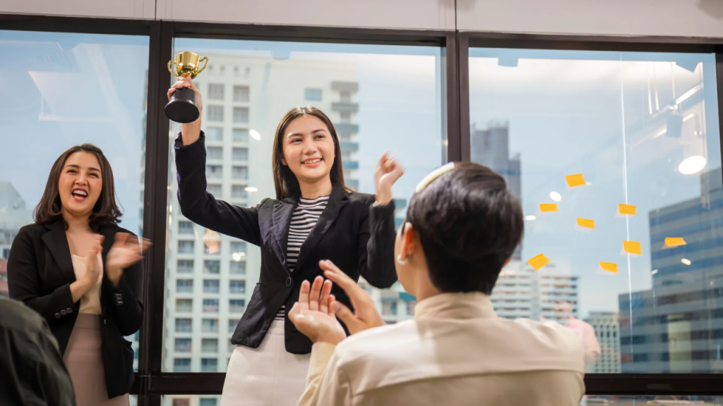 Beberapa-perbedaan-insentif-dan-bonus