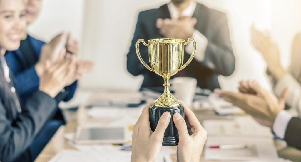 Penghargaan-karyawan-terbaik