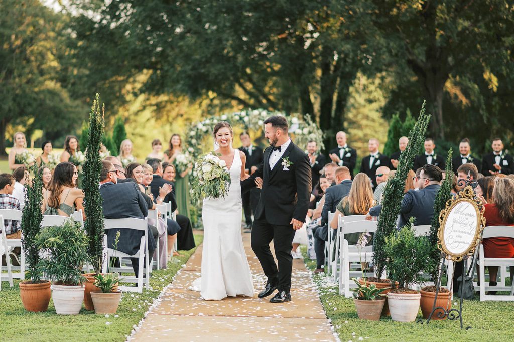 Tips-pernikahan-outdoor-untuk-gaun-yang-tepat