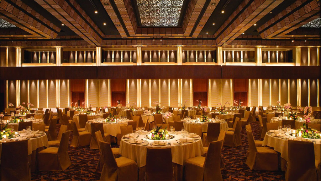 Ballroom-hotel-adalah