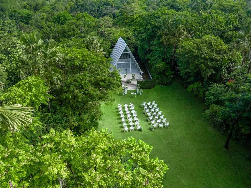 contoh-perusahaan-hospitality