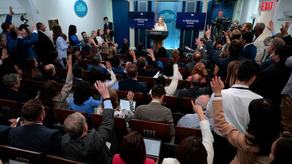 Definisi-Konferensi-pers-adalah