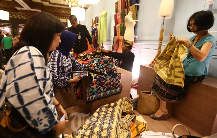 Menyelenggarakan-pameran-industri-kreatif